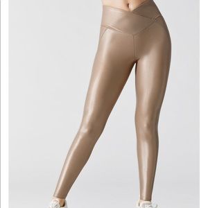 Takara crossover leggings